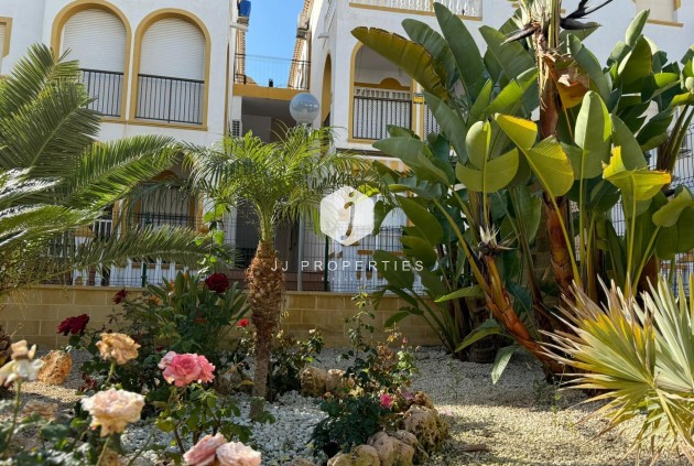 Segunda mano - Bungalow -
Torrevieja - Cañada Del Molino