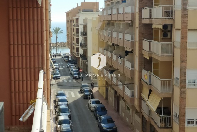 Segunda mano - Apartamento / piso -
Torrevieja - CENTRE PLAYA DEL CURA LAS PISCINAS