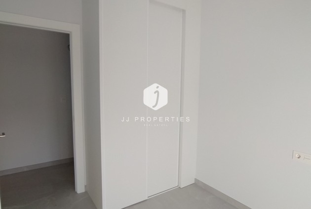 Segunda mano - Apartamento / piso -
Torrevieja - CENTRE PLAYA DEL CURA LAS PISCINAS