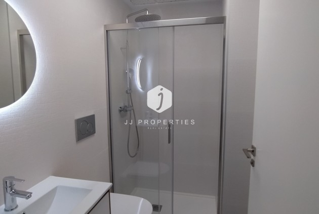 Segunda mano - Apartamento / piso -
Torrevieja - CENTRE PLAYA DEL CURA LAS PISCINAS