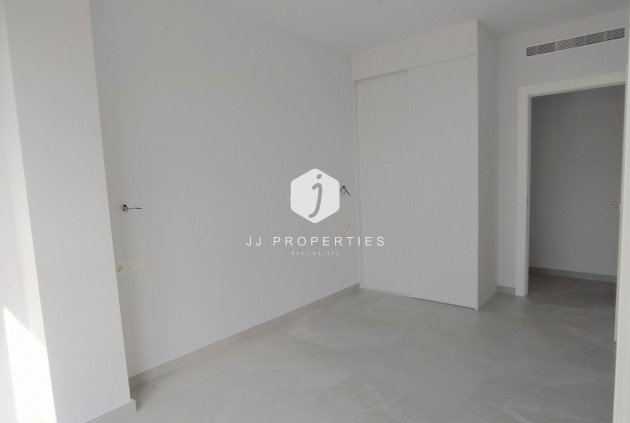 Segunda mano - Apartamento / piso -
Torrevieja - CENTRE PLAYA DEL CURA LAS PISCINAS