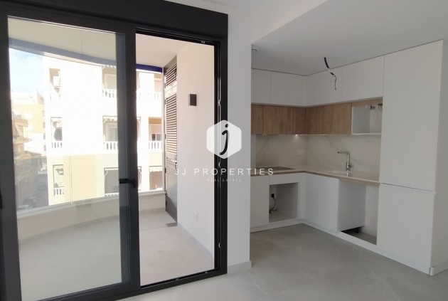 Segunda mano - Apartamento / piso -
Torrevieja - CENTRE PLAYA DEL CURA LAS PISCINAS