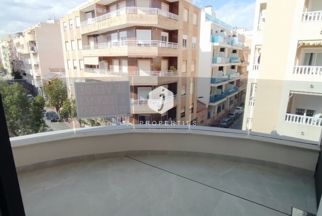 Segunda mano - Apartamento / piso -
Torrevieja - CENTRE PLAYA DEL CURA LAS PISCINAS