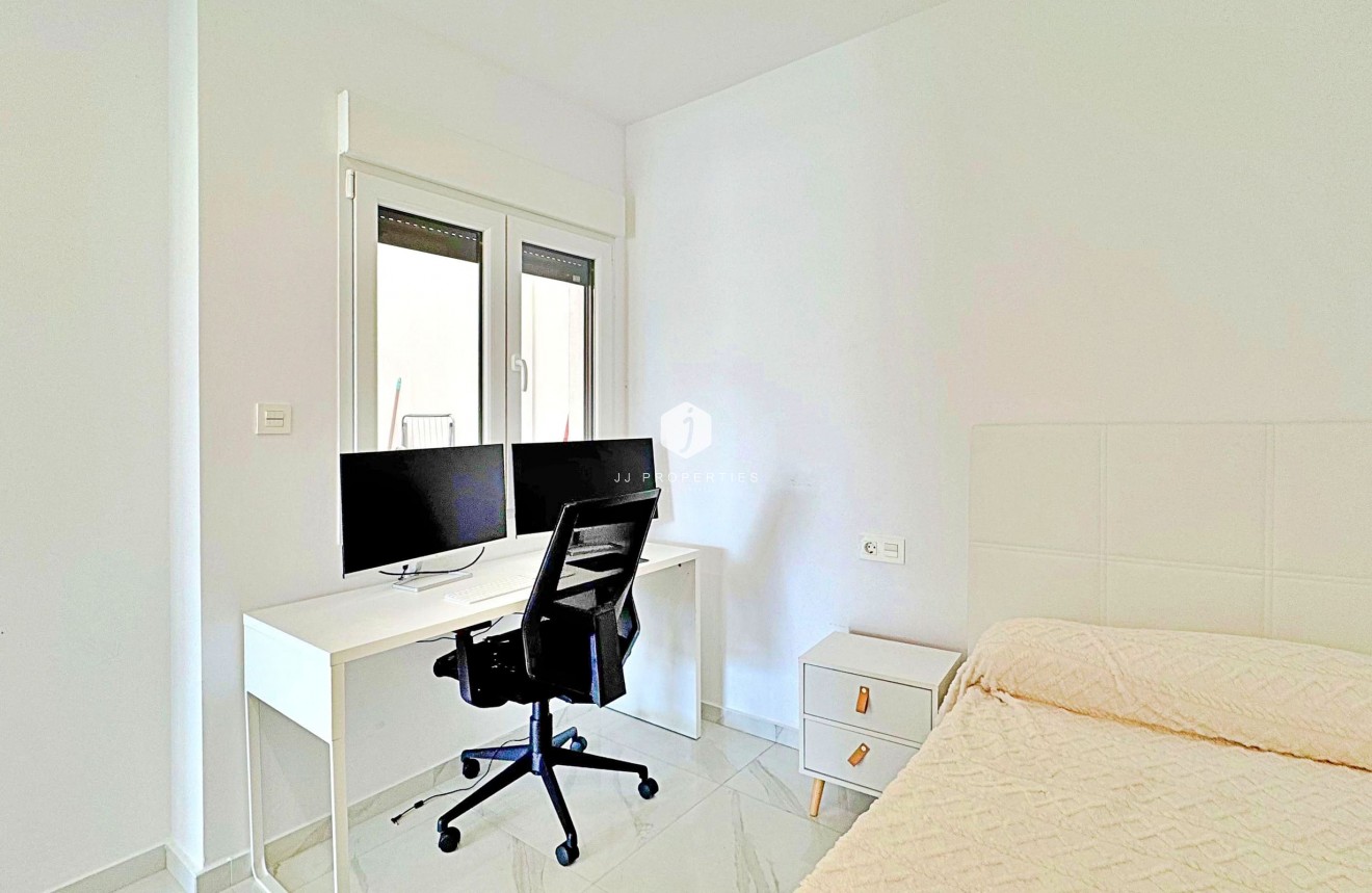 Tweedehands - Chalet -
Torrevieja - Costa Blanca