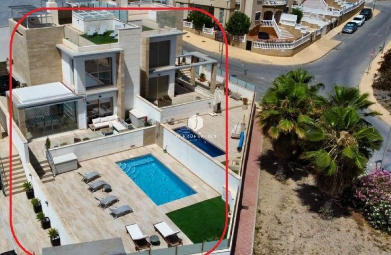 Segunda mano - Villa -
Orihuela Costa - Costa Blanca