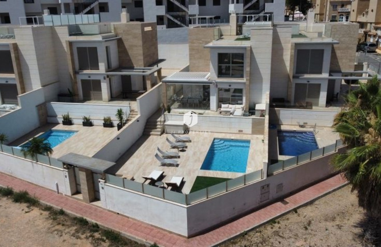 Segunda mano - Villa -
Orihuela Costa - Costa Blanca