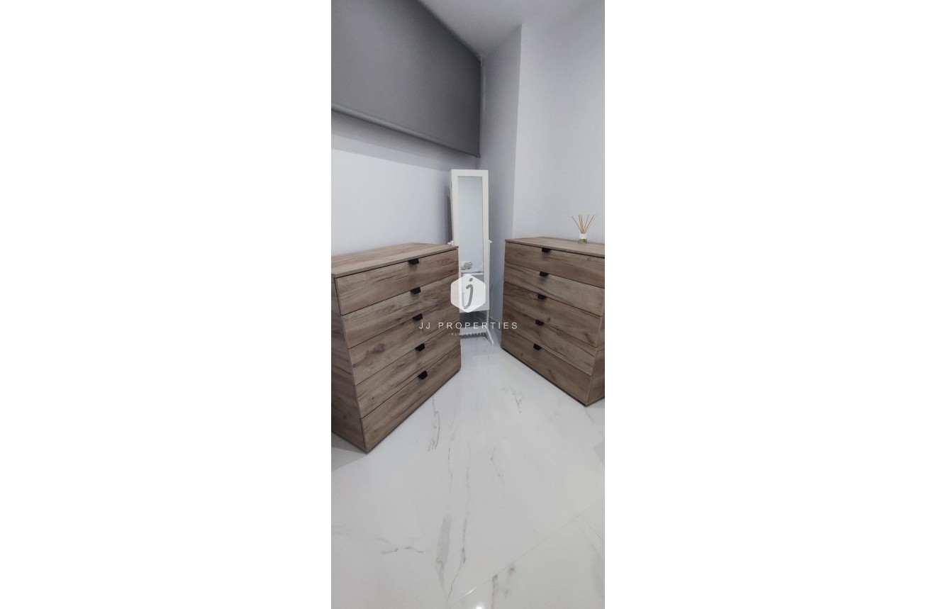 Segunda mano - Apartamento / piso -
Torrevieja - Cabo cervera