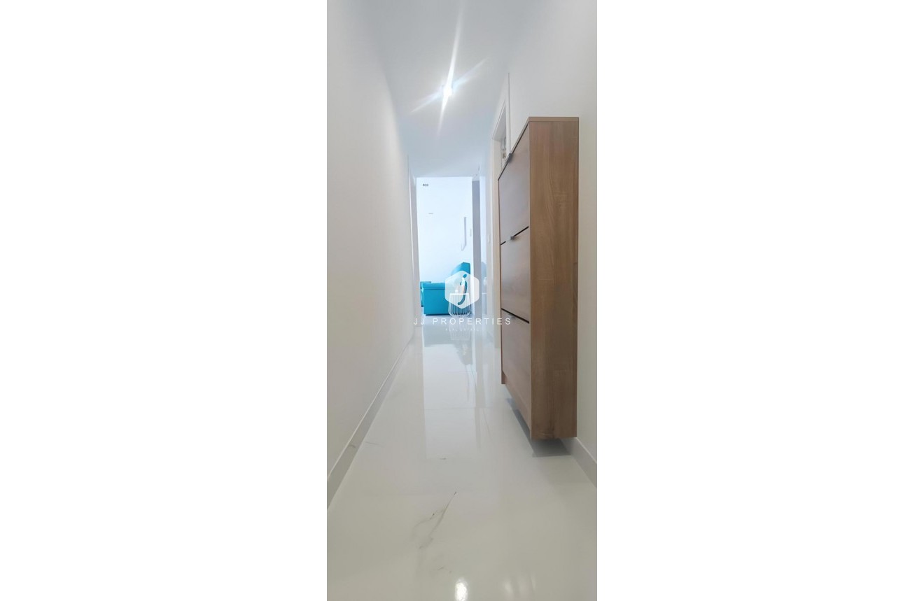 Segunda mano - Apartamento / piso -
Torrevieja - Cabo cervera