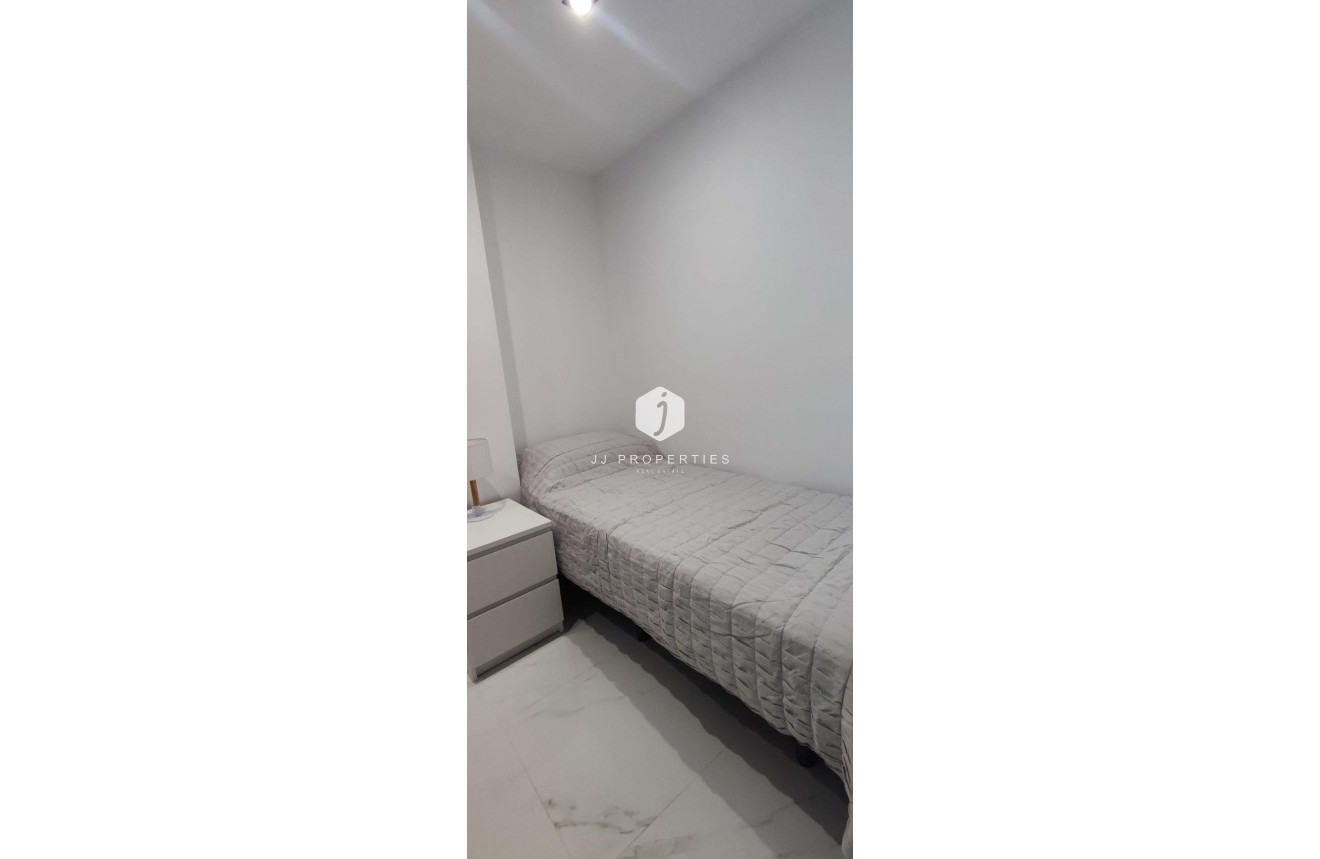 Segunda mano - Apartamento / piso -
Torrevieja - Cabo cervera