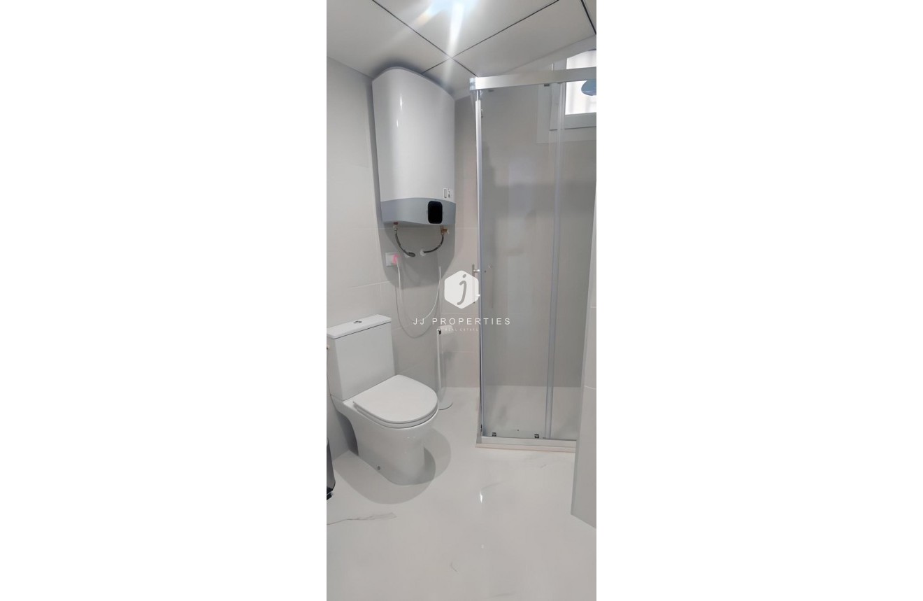 Segunda mano - Apartamento / piso -
Torrevieja - Cabo cervera