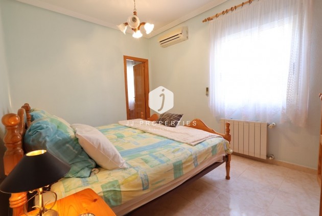 Segunda mano - Villa -
Los Balcones - Costa Blanca