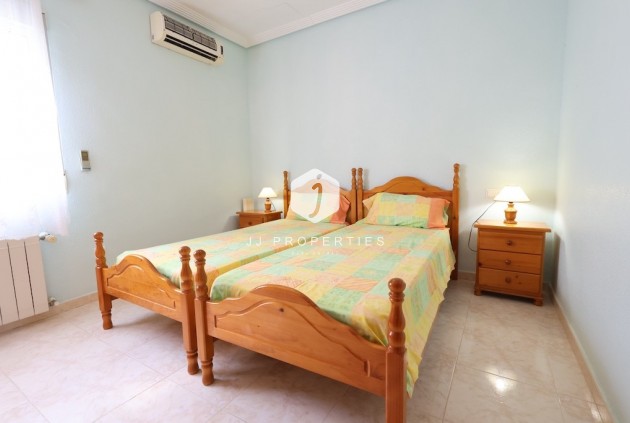 Segunda mano - Villa -
Los Balcones - Costa Blanca