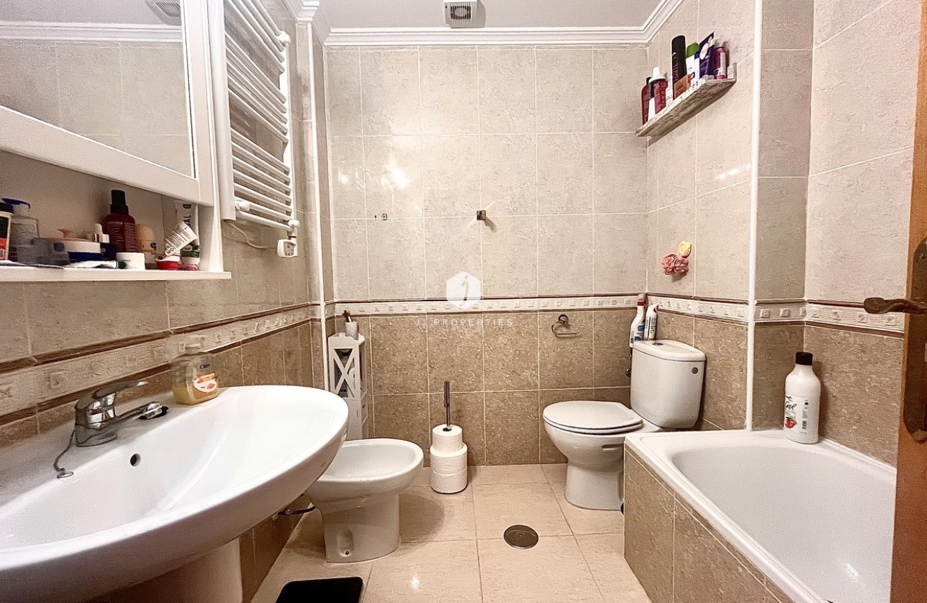 Aus zweiter Hand - Wohnung -
Cabo Roig - Costa Blanca