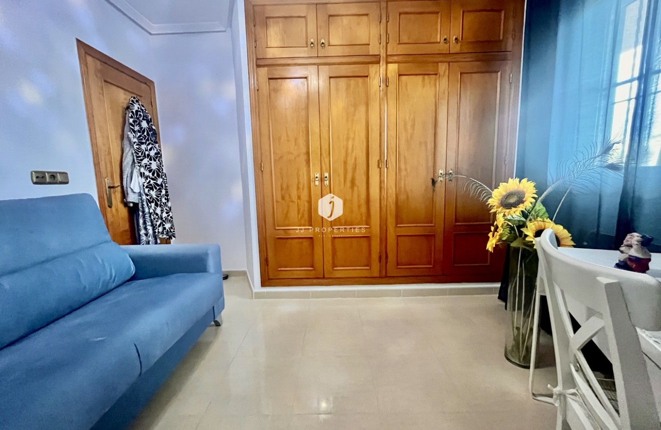 Aus zweiter Hand - Wohnung -
Cabo Roig - Costa Blanca