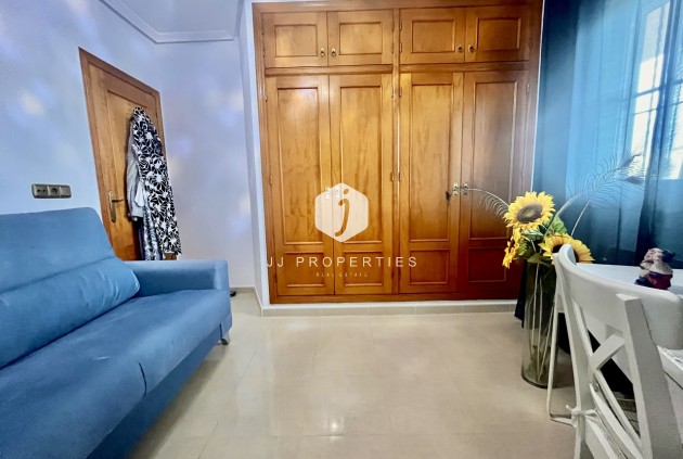 Aus zweiter Hand - Wohnung -
Cabo Roig - Costa Blanca