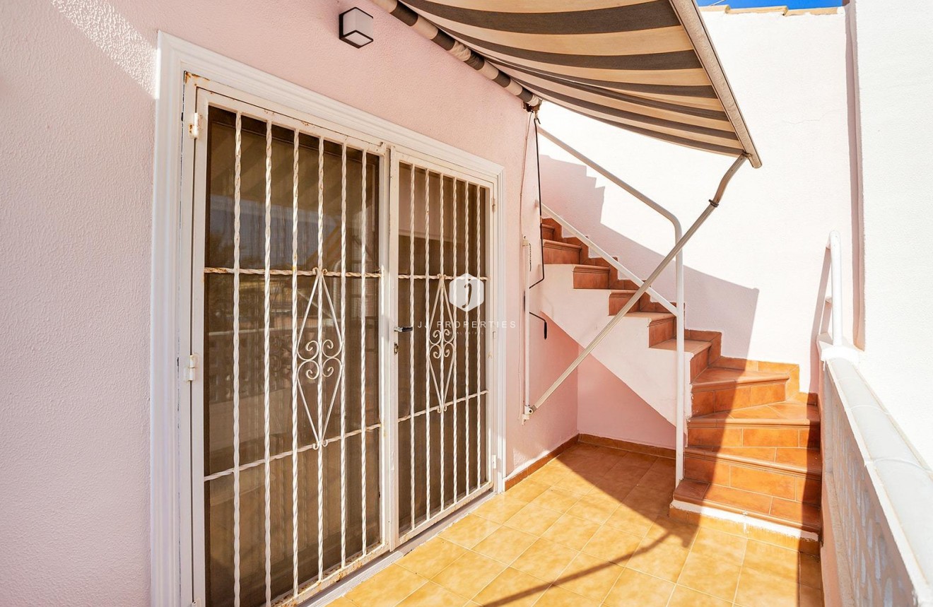 Segunda mano - Chalet -
Torrevieja - Aguas Nuevas 1