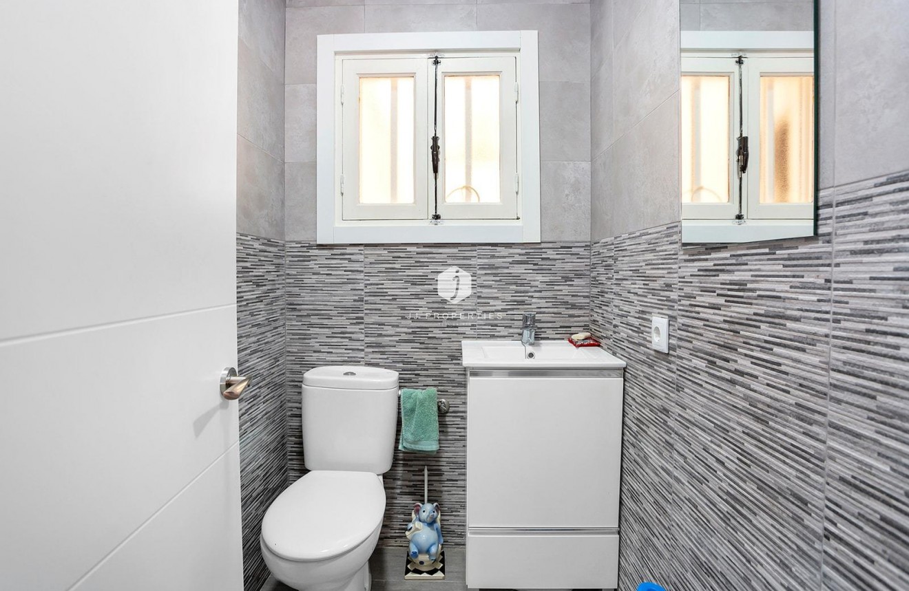 Segunda mano - Chalet -
Torrevieja - Aguas Nuevas 1