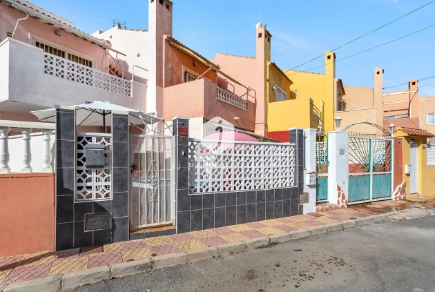 Segunda mano - Chalet -
Torrevieja - Aguas Nuevas 1