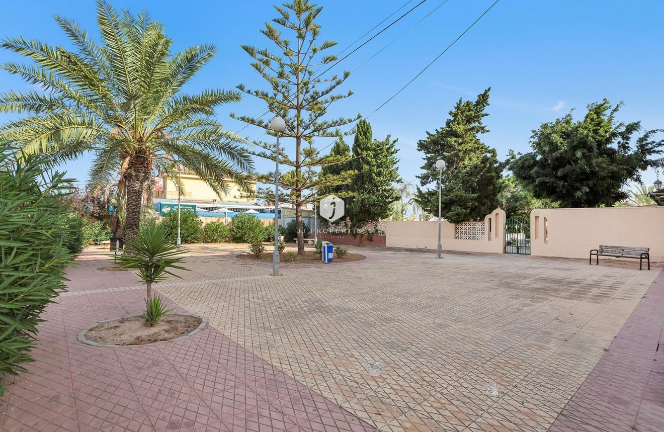 Segunda mano - Chalet -
Torrevieja - Aguas Nuevas 1