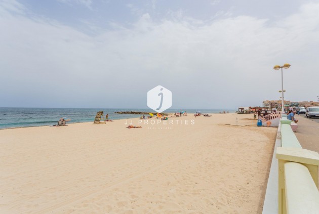 Segunda mano - Chalet -
Torrevieja - Aguas Nuevas 1