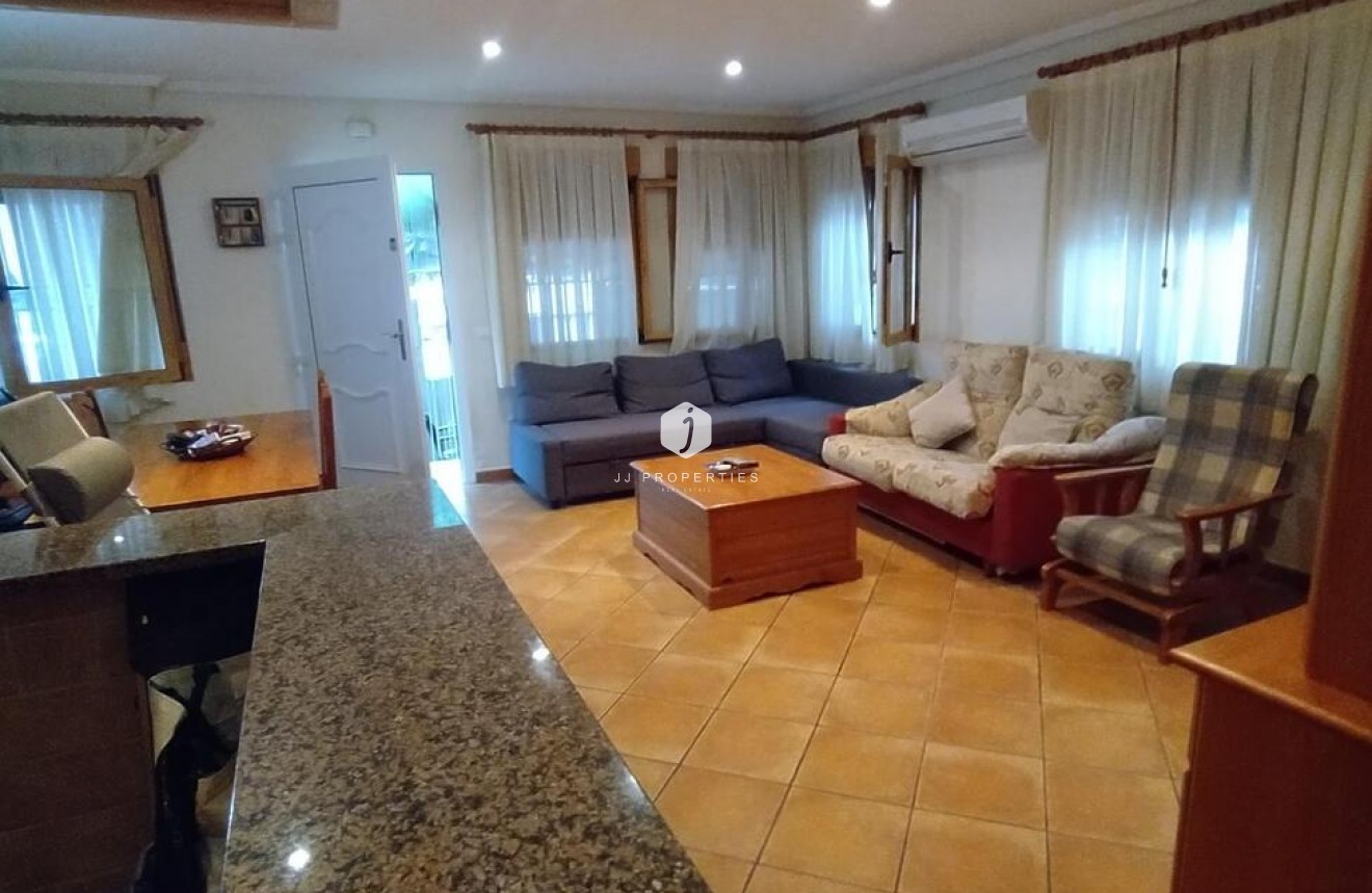 Segunda mano - Apartamento / piso -
Torrevieja - La Mata