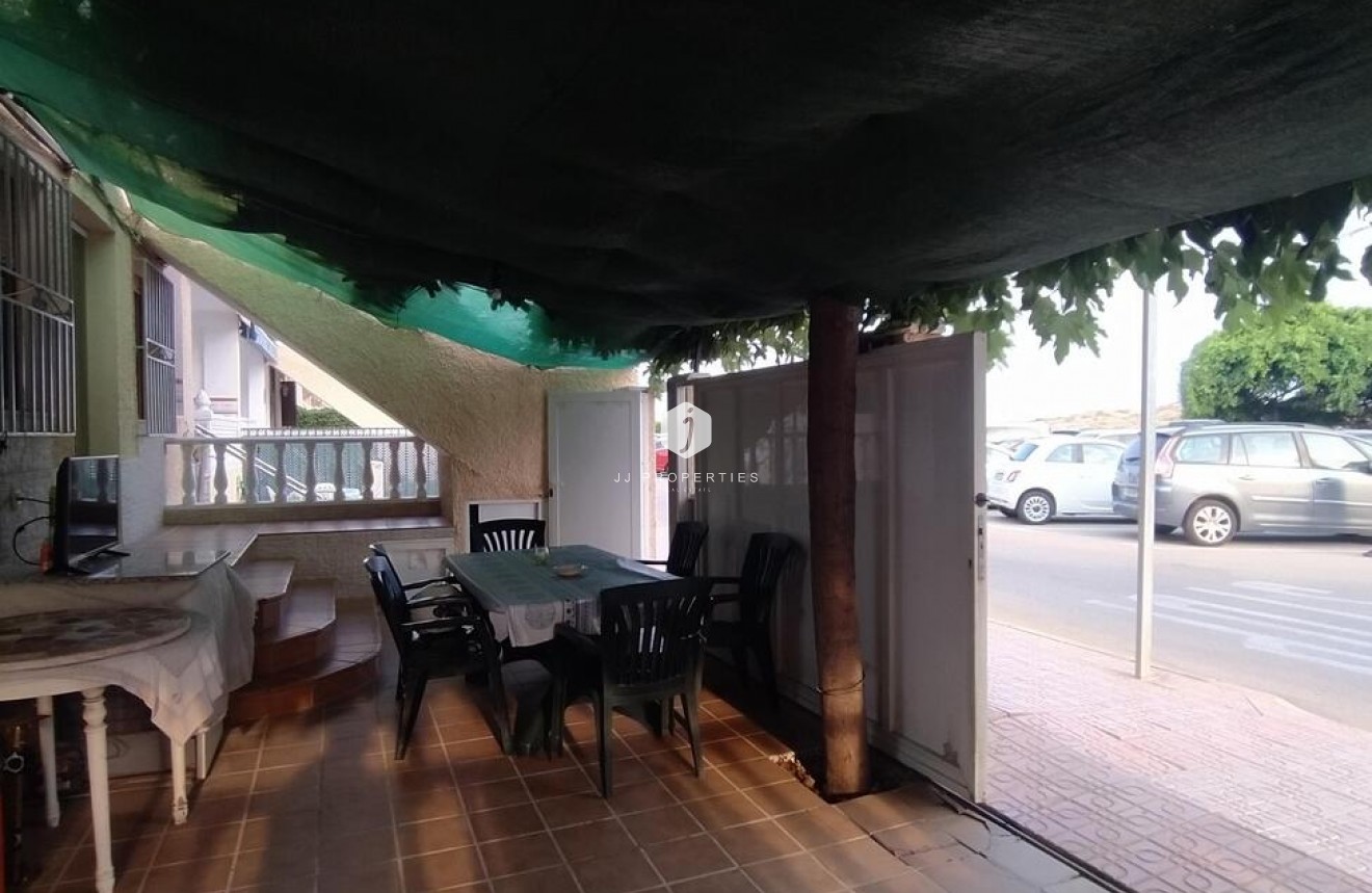 Segunda mano - Apartamento / piso -
Torrevieja - La Mata