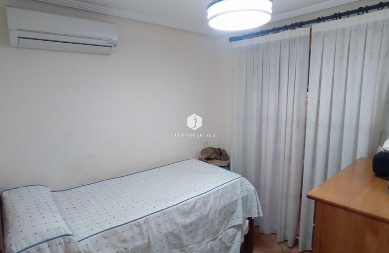 Segunda mano - Apartamento / piso -
Torrevieja - La Mata