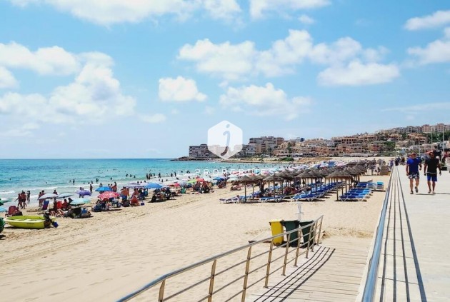 Segunda mano - Apartamento / piso -
Torrevieja - La Mata