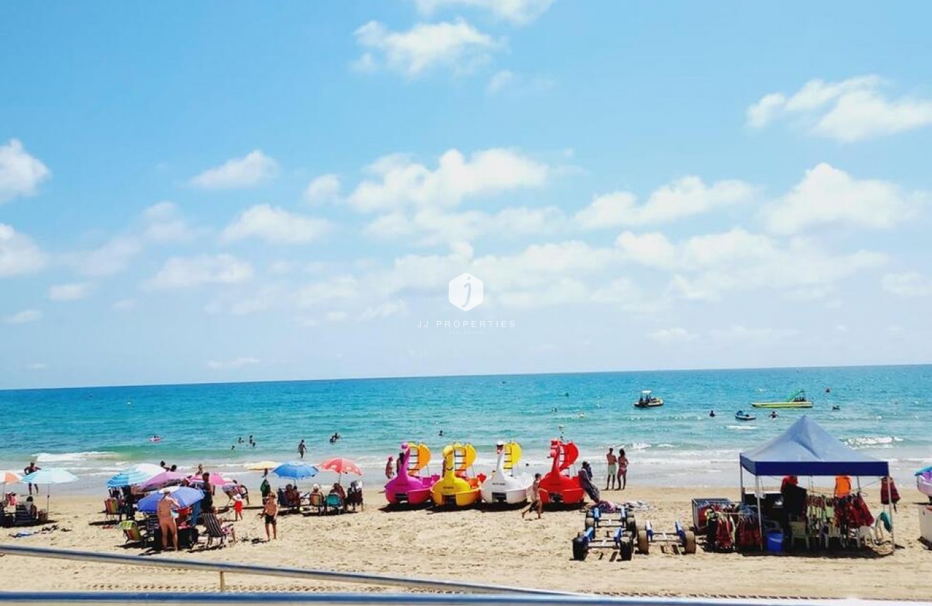 Segunda mano - Apartamento / piso -
Torrevieja - La Mata