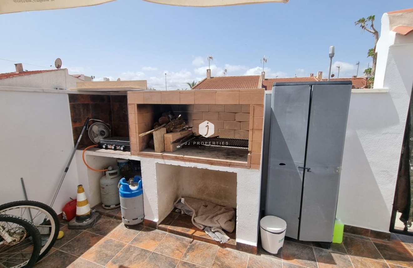 Tweedehands - Bungalow -
Torrevieja - La Siesta - El Salado - Torreta