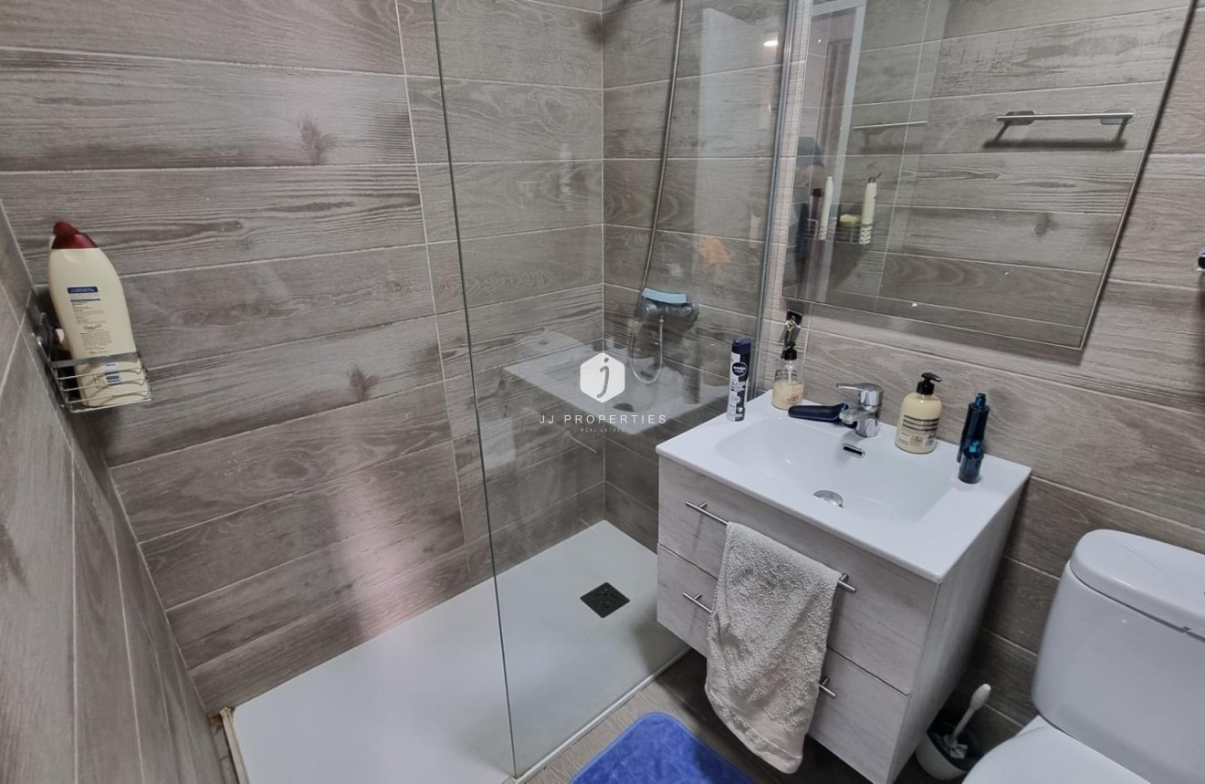 Tweedehands - Bungalow -
Torrevieja - La Siesta - El Salado - Torreta