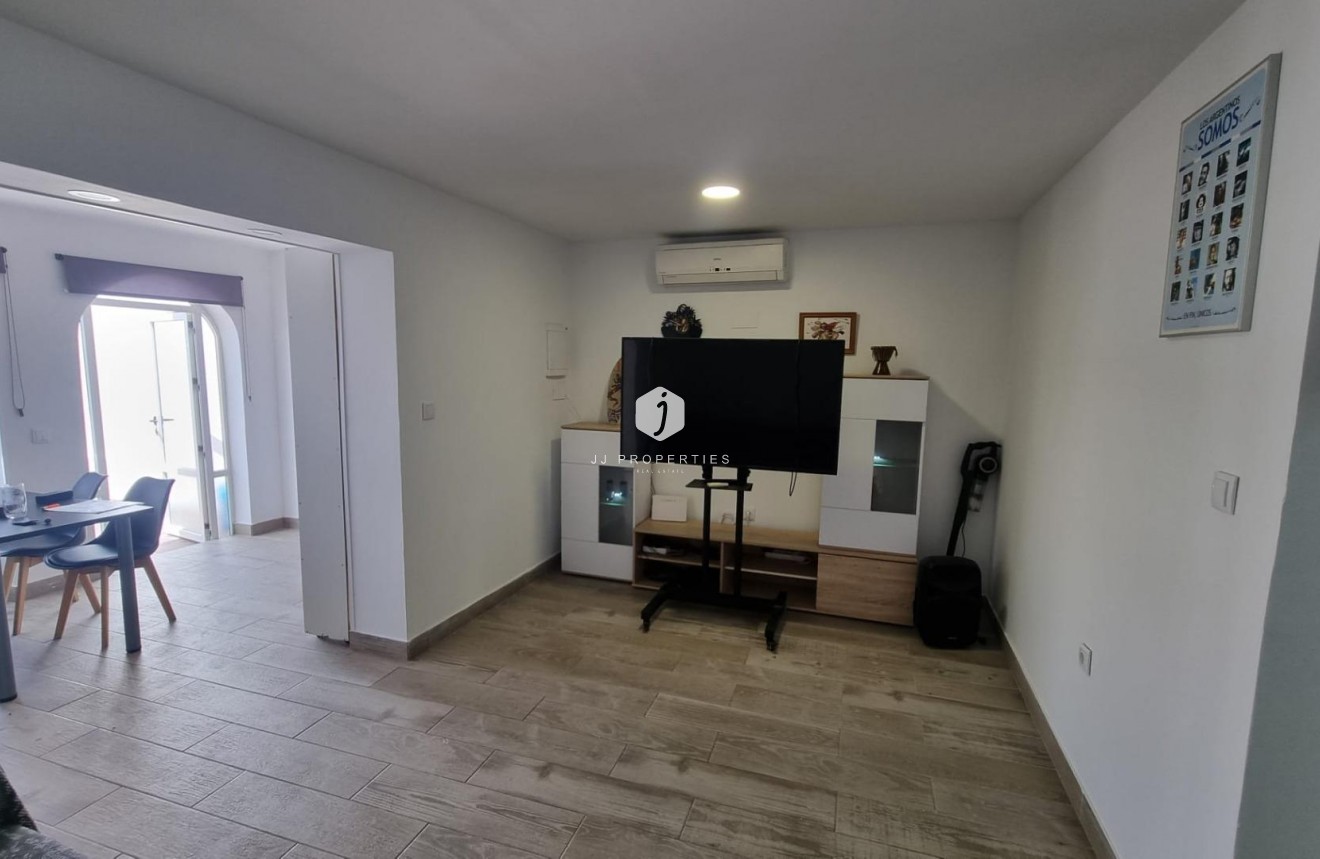 Tweedehands - Bungalow -
Torrevieja - La Siesta - El Salado - Torreta