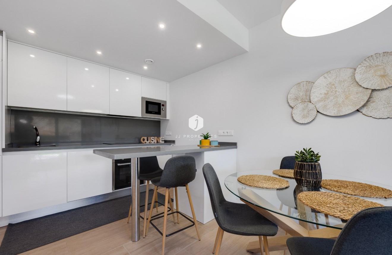 Segunda mano - Apartamento / piso -
Orihuela Costa - Villamartín-las Filipinas