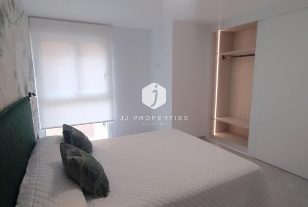 Segunda mano - Apartamento / piso -
Torrevieja - Torreblanca