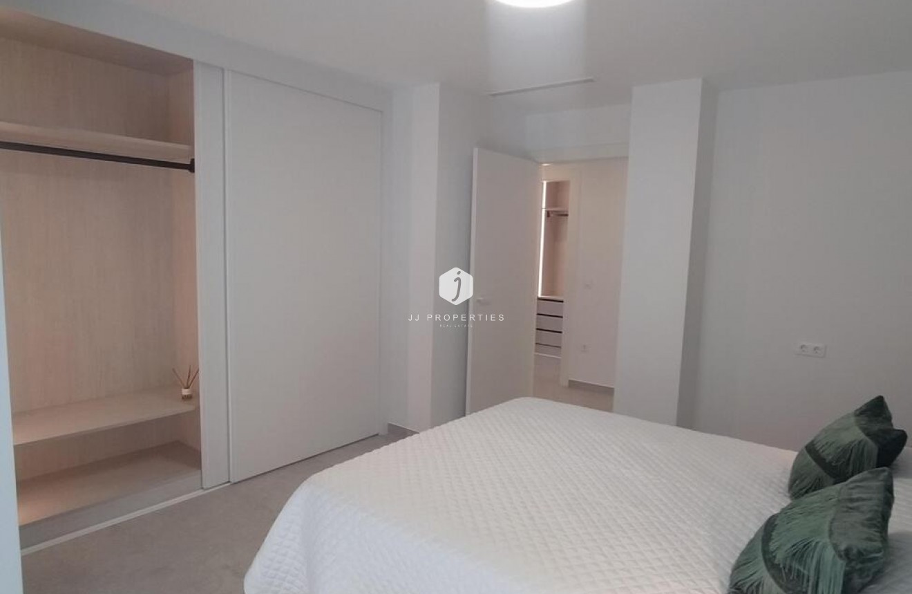 Segunda mano - Apartamento / piso -
Torrevieja - Torreblanca