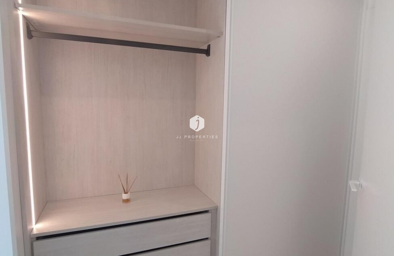 Segunda mano - Apartamento / piso -
Torrevieja - Torreblanca