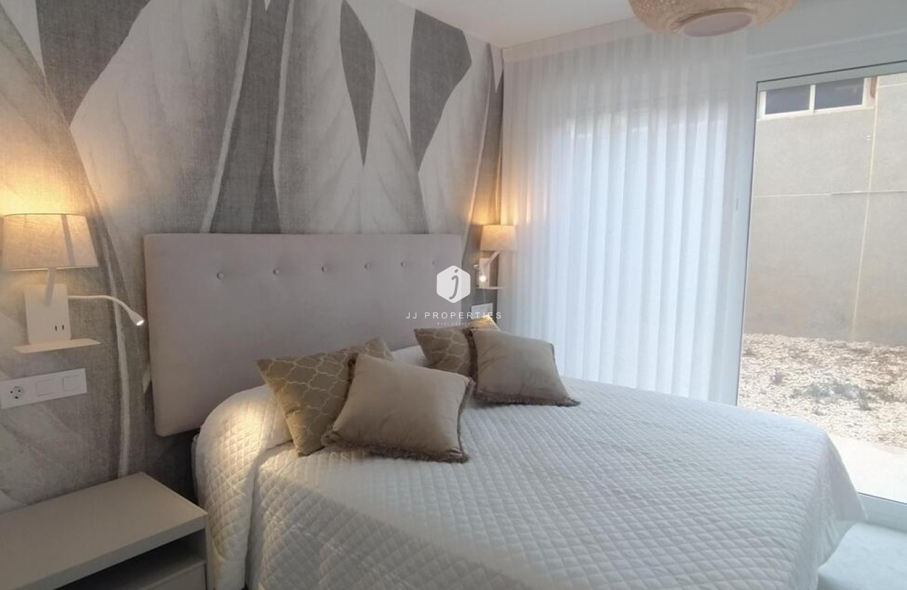 Segunda mano - Apartamento / piso -
Torrevieja - Torreblanca