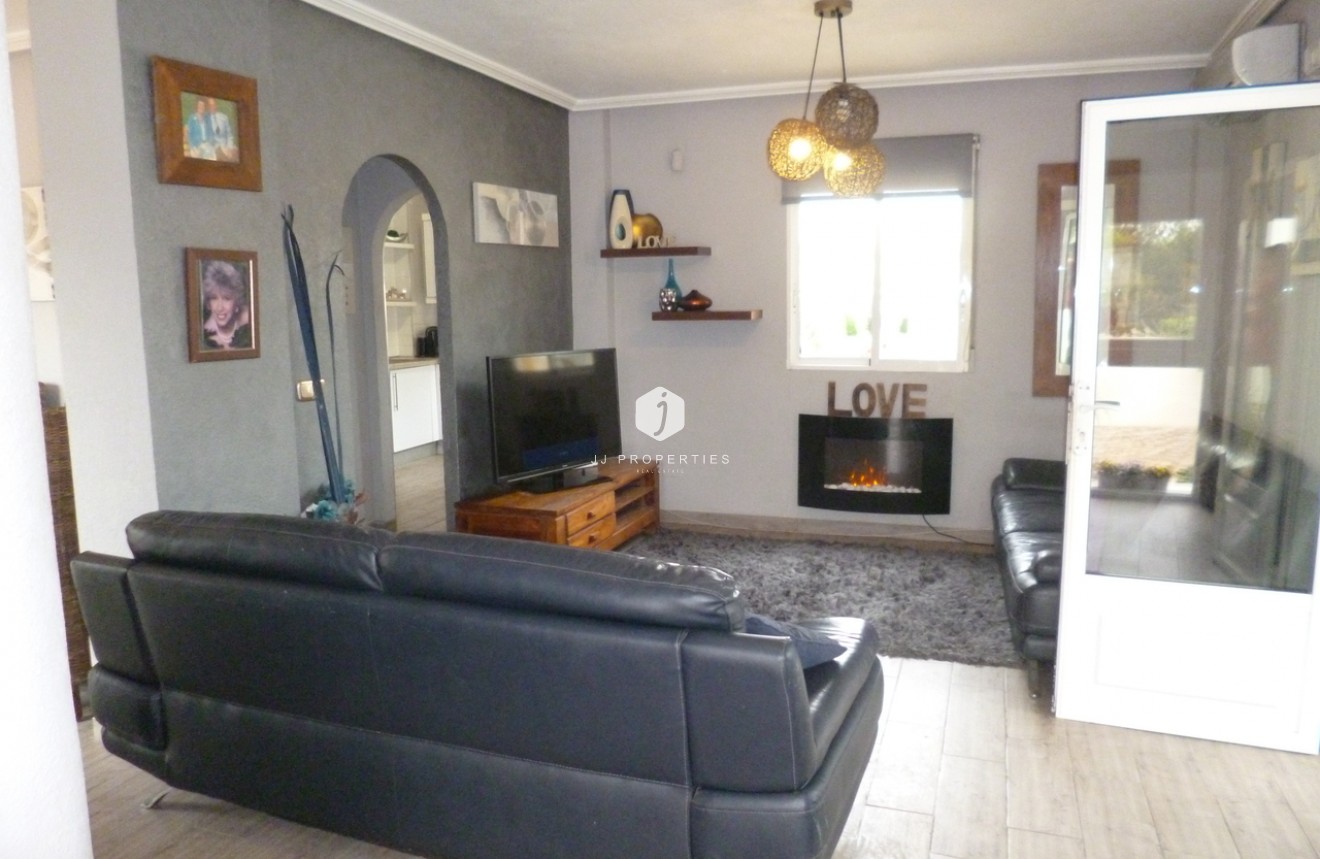 Segunda mano - Villa -
Playa Flamenca - Costa Blanca