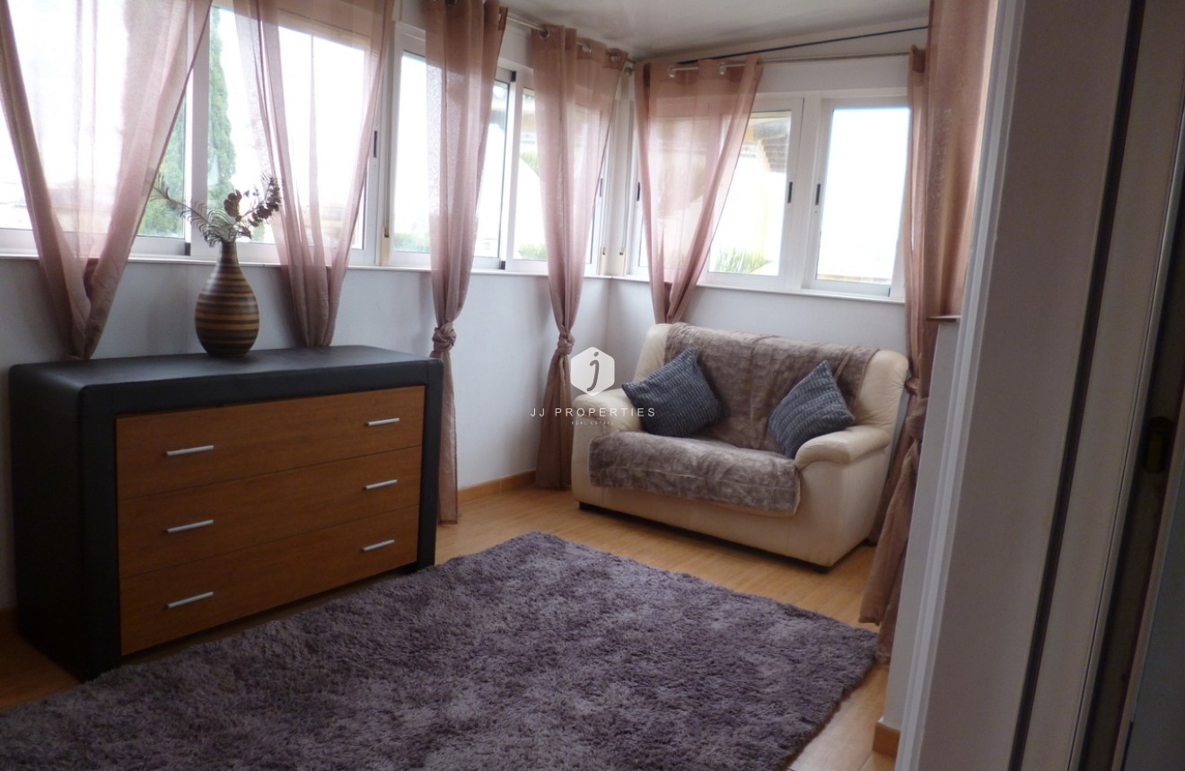 Segunda mano - Villa -
Playa Flamenca - Costa Blanca