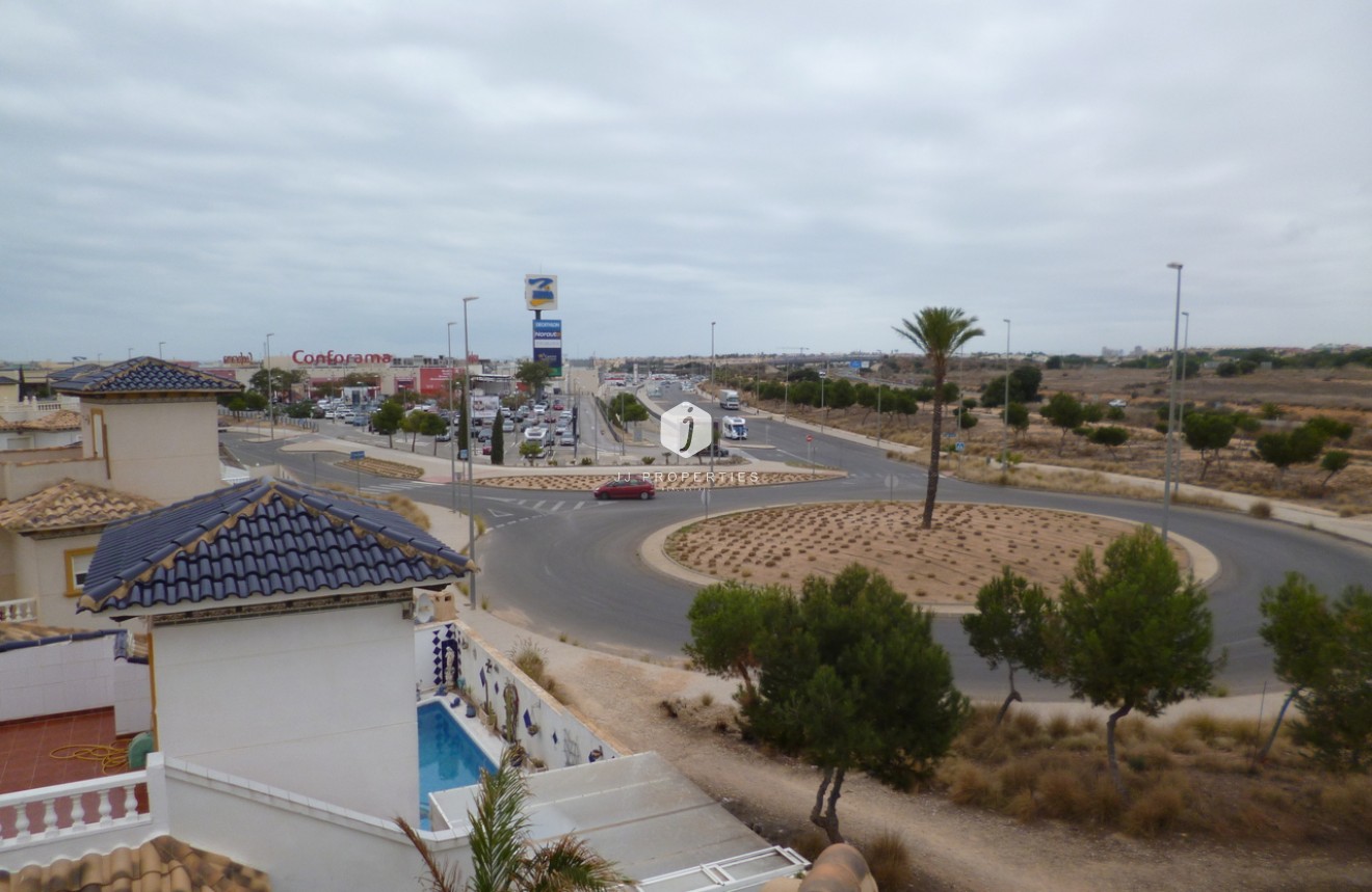 Segunda mano - Villa -
Playa Flamenca - Costa Blanca