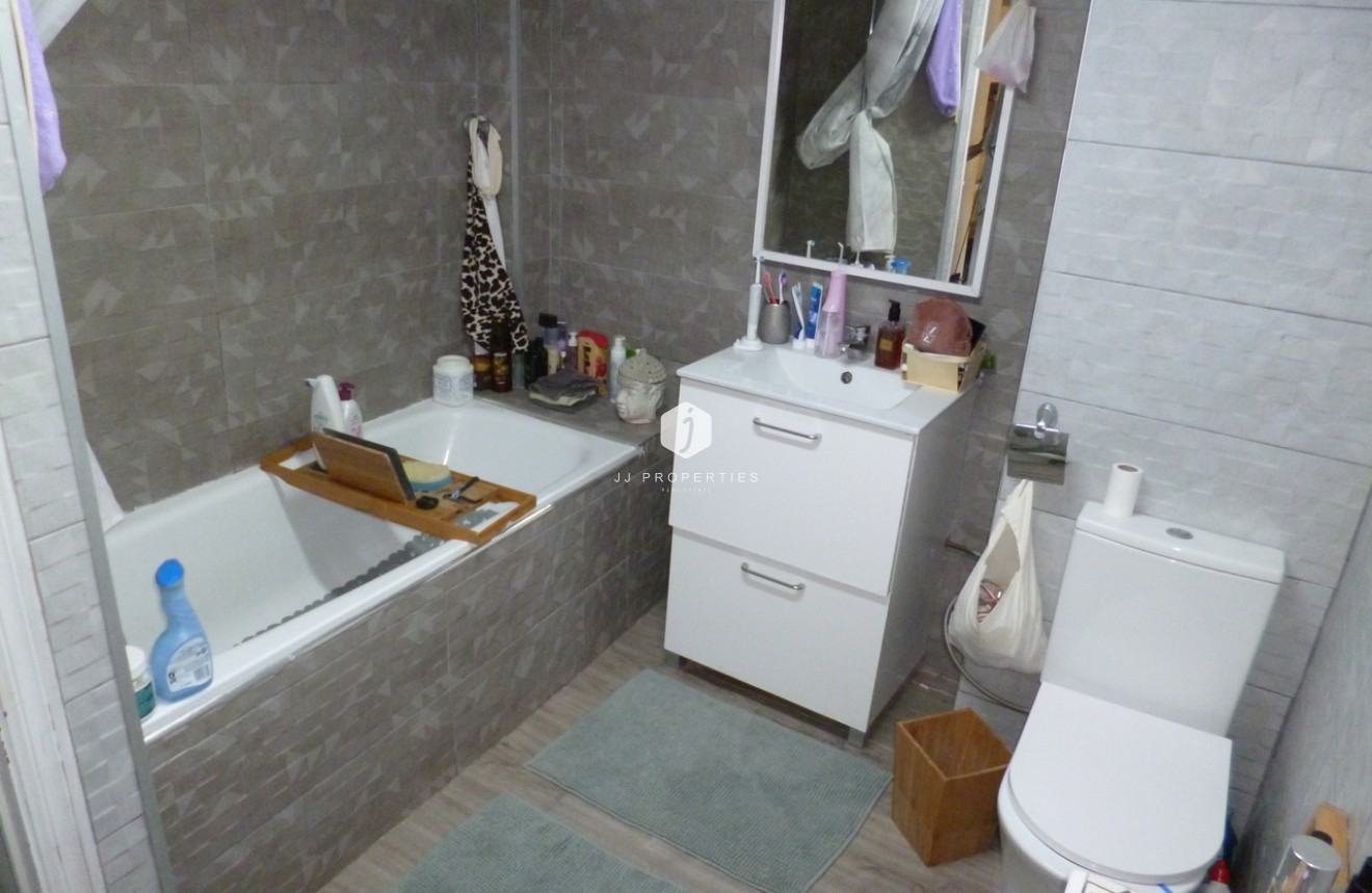 Segunda mano - Villa -
Playa Flamenca - Costa Blanca