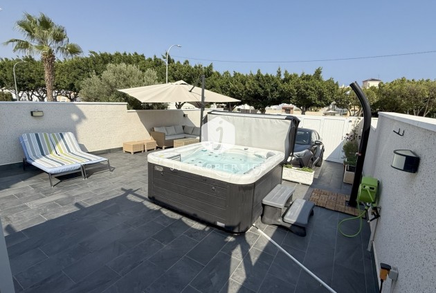 Segunda mano - Villa -
Orihuela Costa - Costa Blanca