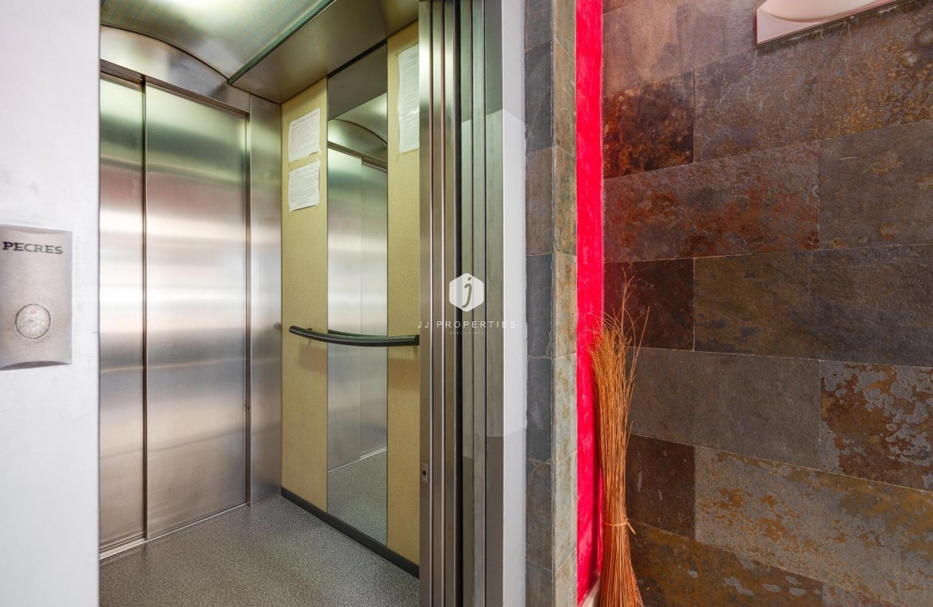 Z drugiej ręki - Daszek -
Torrevieja