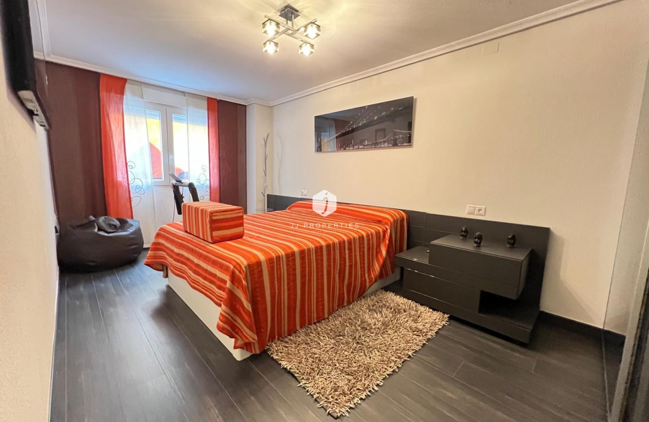 Segunda mano - Apartamento / piso -
Torrevieja - Playa del Cura