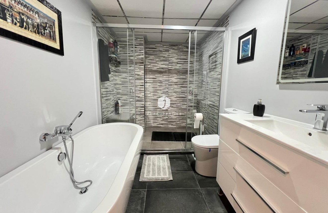 Segunda mano - Apartamento / piso -
Torrevieja - Playa del Cura