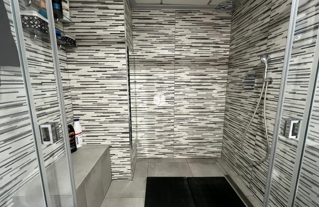 Segunda mano - Apartamento / piso -
Torrevieja - Playa del Cura