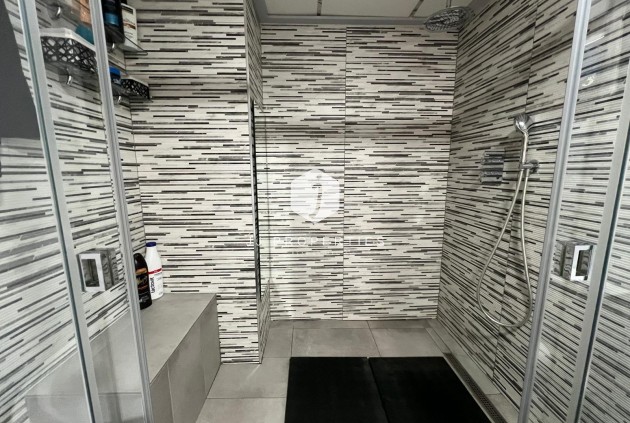 Segunda mano - Apartamento / piso -
Torrevieja - Playa del Cura