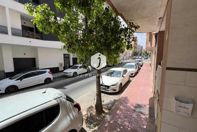 Segunda mano - Apartamento / piso -
Torrevieja - Playa del Cura