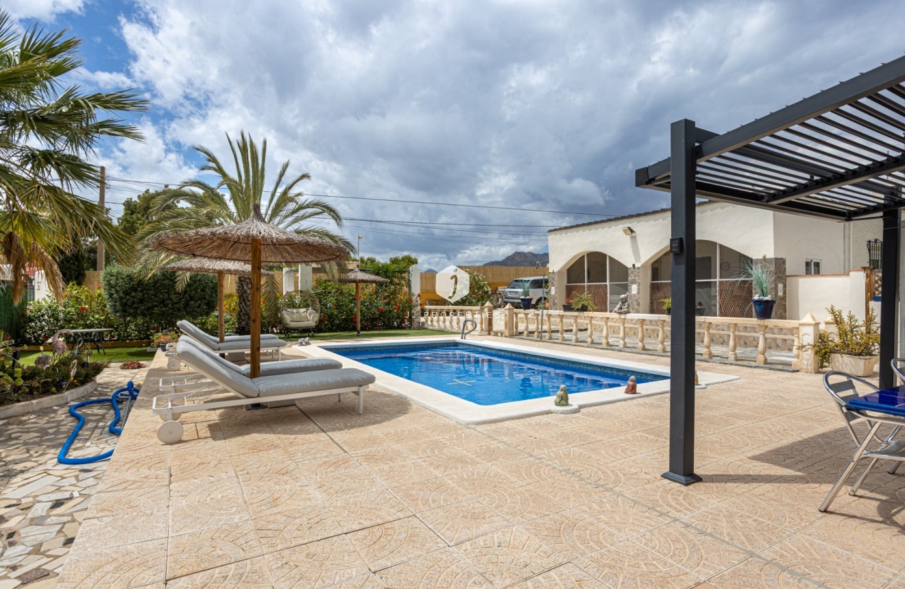 D'occasion - Propriété rurale -
Albatera - Inland