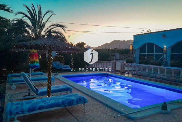 D'occasion - Propriété rurale -
Albatera - Inland